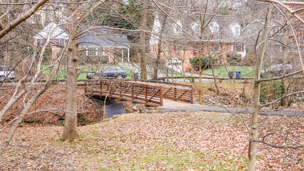 Timberbranch Parkway Off Leash Area